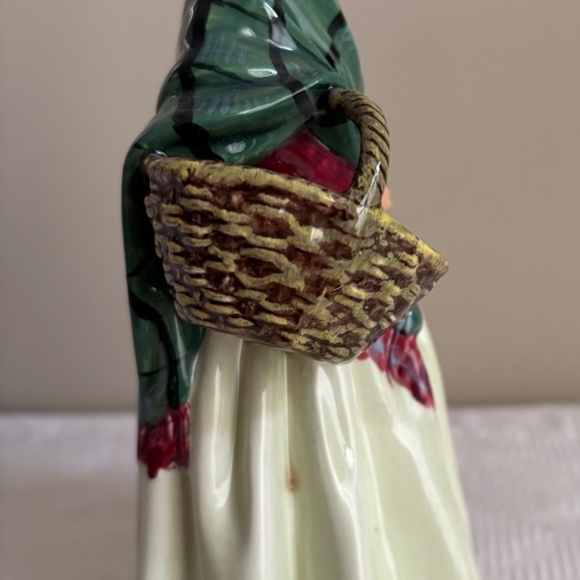 Royal Doulton, The Orange Lady HN1953, ca. 1941 - Picture 6 of 7